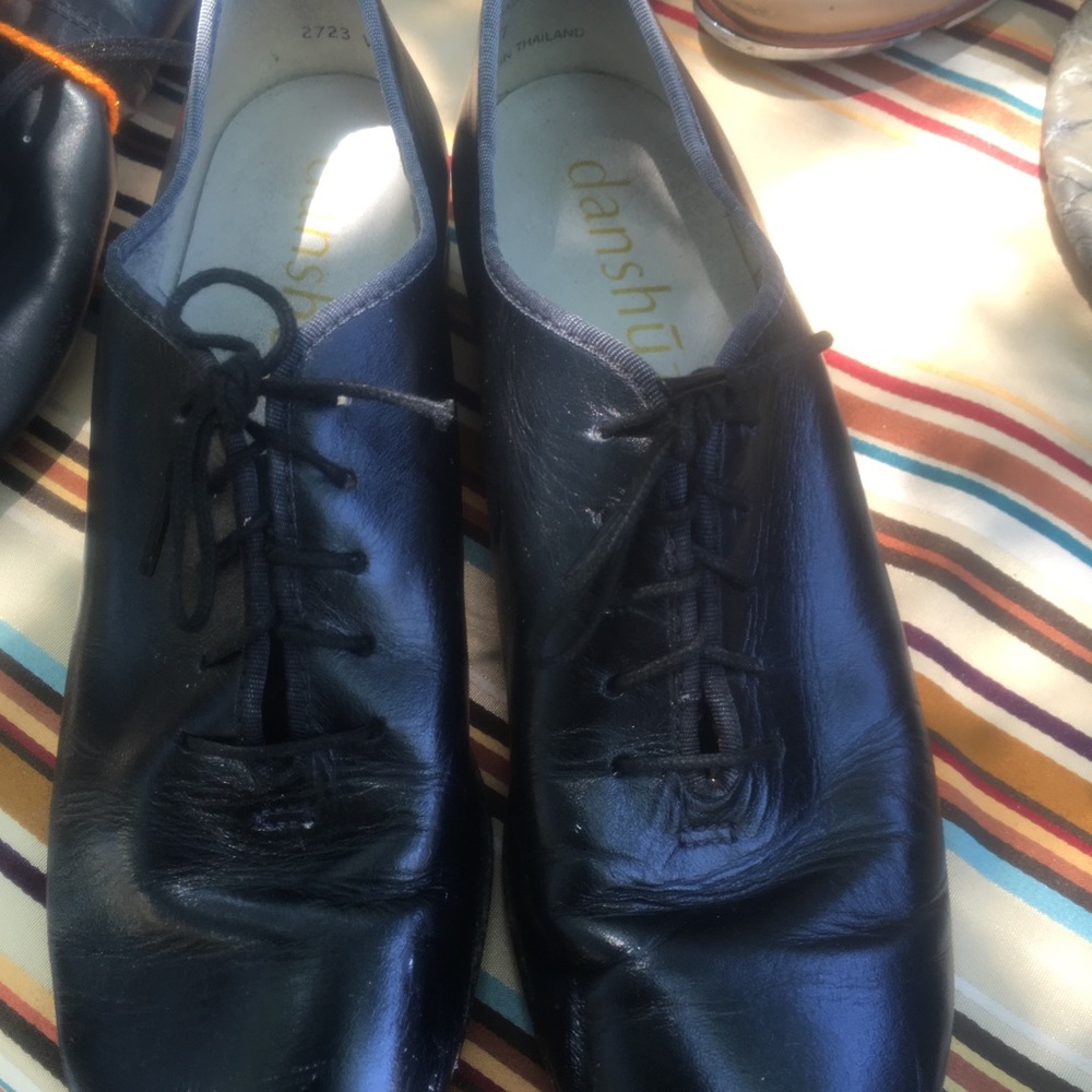 Danshus Clogging Shoes size 6M